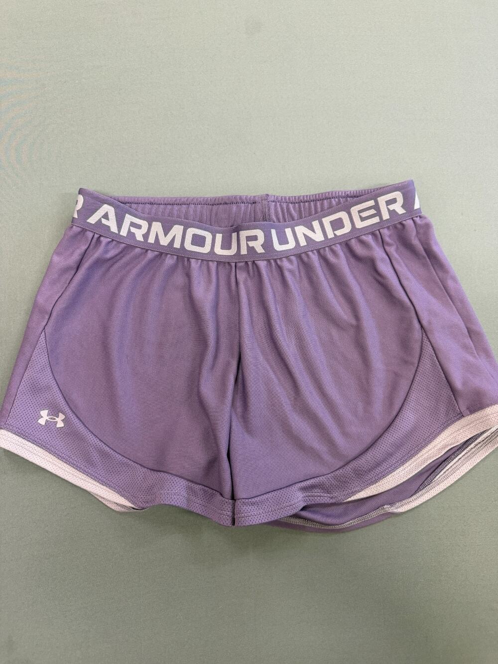 Under Armour HeatGear Women’s Medium Purple Loose Running Shorts Logo Waistband